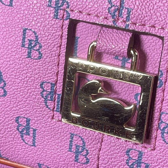Dooney & Bourke Pink Monogram Shoulder Bag–Classic DB Logo– Excellent Condition - Picture 2 of 8